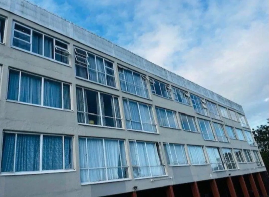 1 Bedroom Property for Sale in Amalinda Eastern Cape